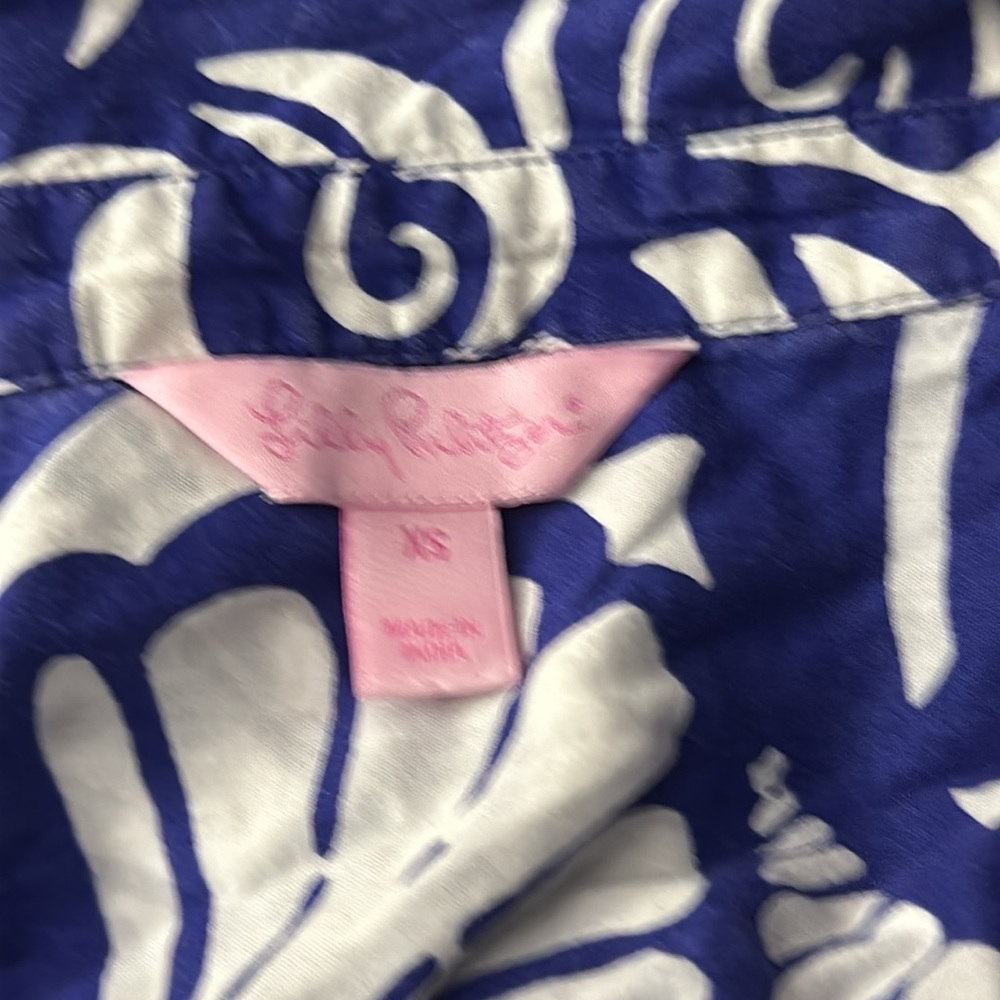 Lilly Pulitzer Blue and White Patterned tunic - Picture 2 of 2